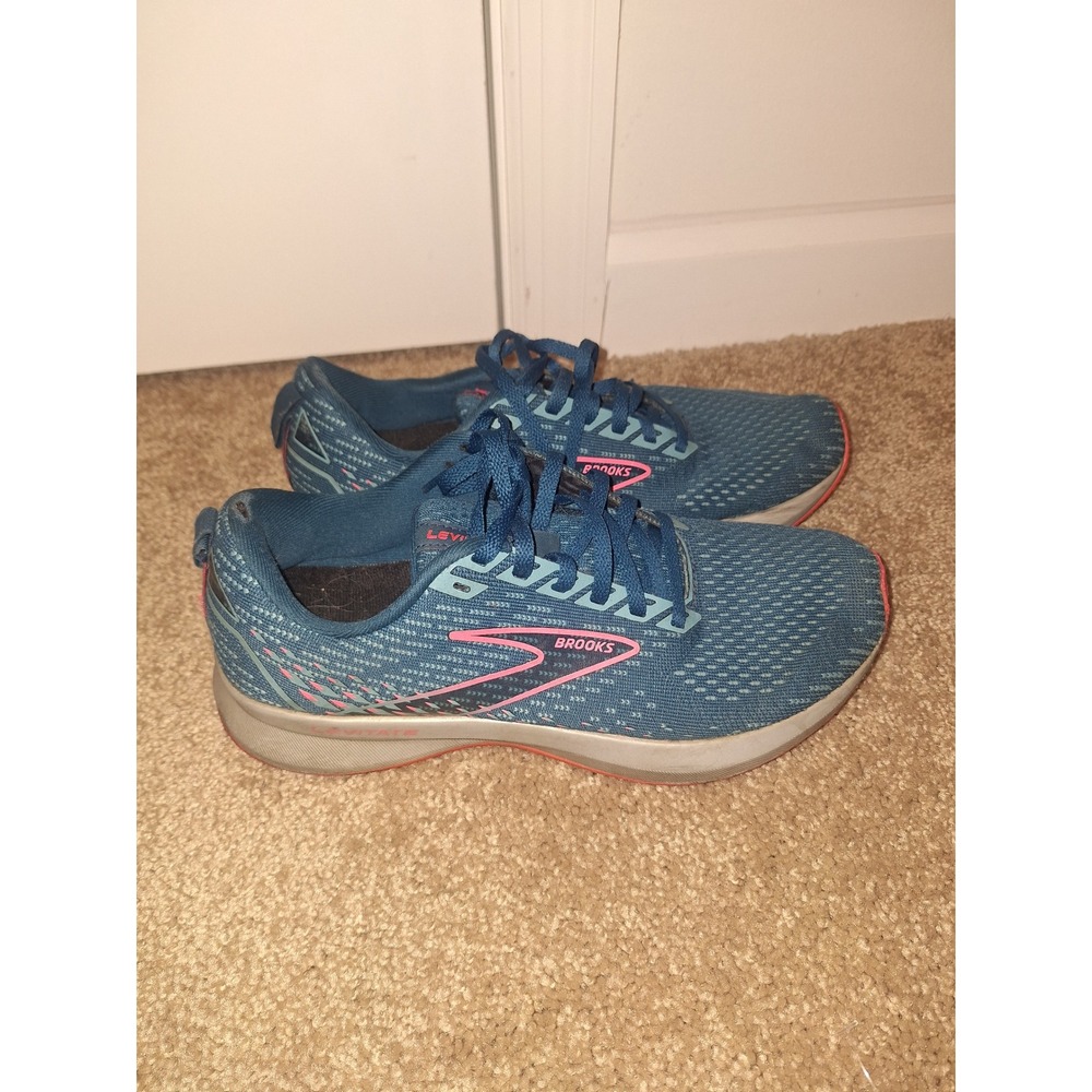 Brooks Levitate 5 Womens Running Shoes Blue Pink Sneakers 1203571B423 Size 8